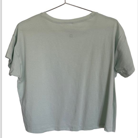❤️ Lululemon Cates Tee Size 4 Delicate Mint NWT - Picture 2 of 6